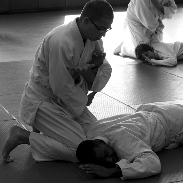 aikido jujitsu arts martiaux kuatsu seifuku